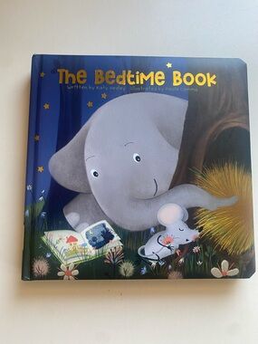 The Bedtime Book - Illustrated Elephant & Mouse (Blue)